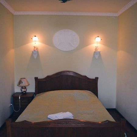 3-Room Apartments In Central City Lvov Exteriér fotografie