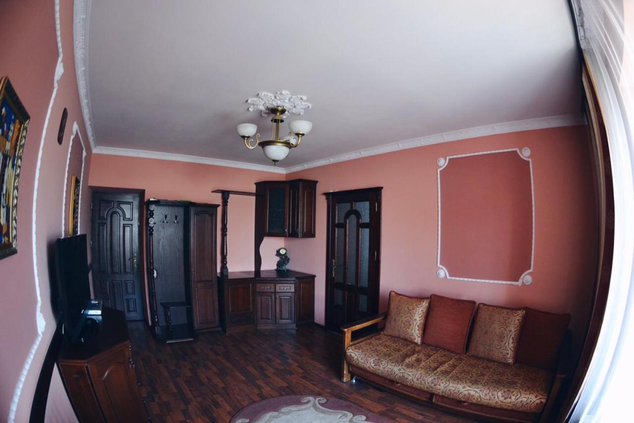 3-Room Apartments In Central City Lvov Exteriér fotografie